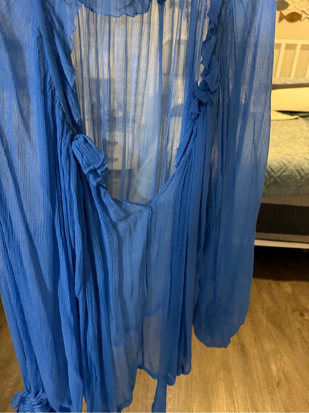 FREE P - TO DIE FOR - hard To pic
worn once 
100 options to wear 
Fabric is OMG